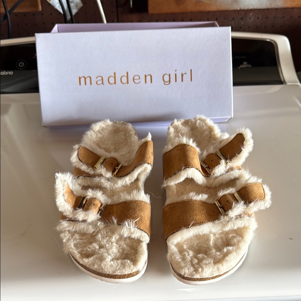 Madden Girl Cozy Tan and Cream Slippers
